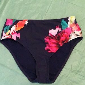 NWOT Kenneth Cole bikini bottoms sz large these are navy blue